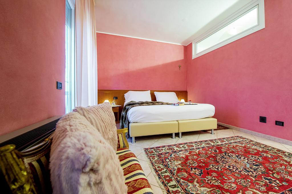 Hotel San Gerolamo Vercurago Zewnętrze zdjęcie