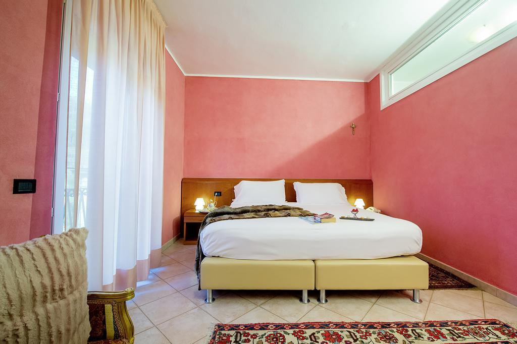 Hotel San Gerolamo Vercurago Zewnętrze zdjęcie