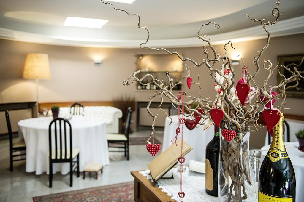 Hotel San Gerolamo Vercurago Zewnętrze zdjęcie