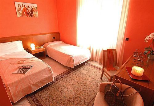 Hotel San Gerolamo Vercurago Zewnętrze zdjęcie